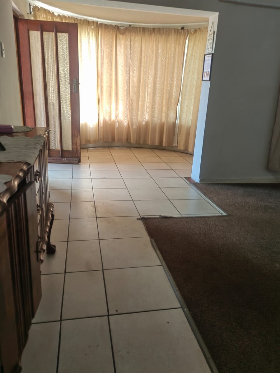 4 Bedroom Property for Sale in Schoemansville Western Cape